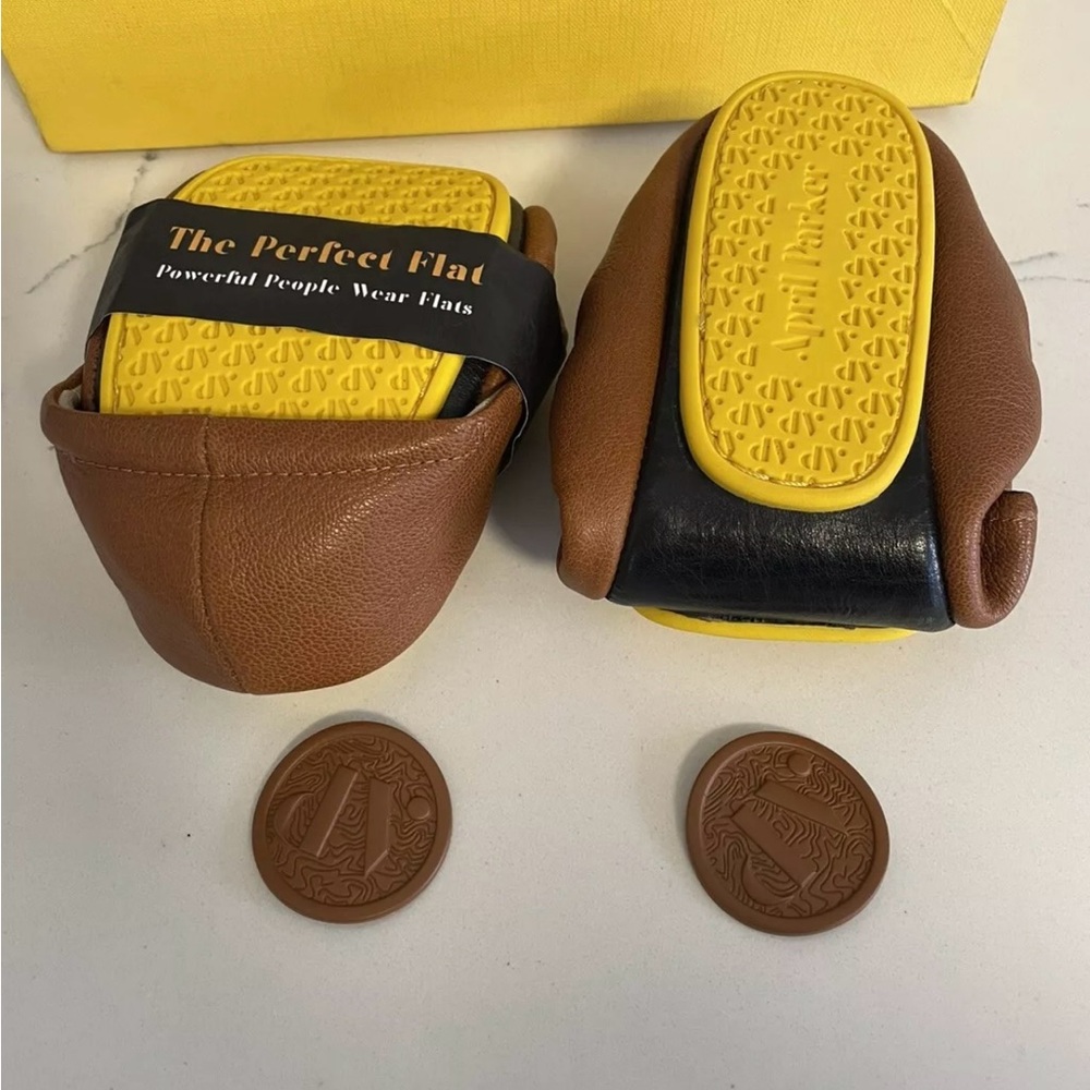 April Parker-Perfect Flat Ballet Shoes 9- Tan Leather Foldable Sole & Travel Bag